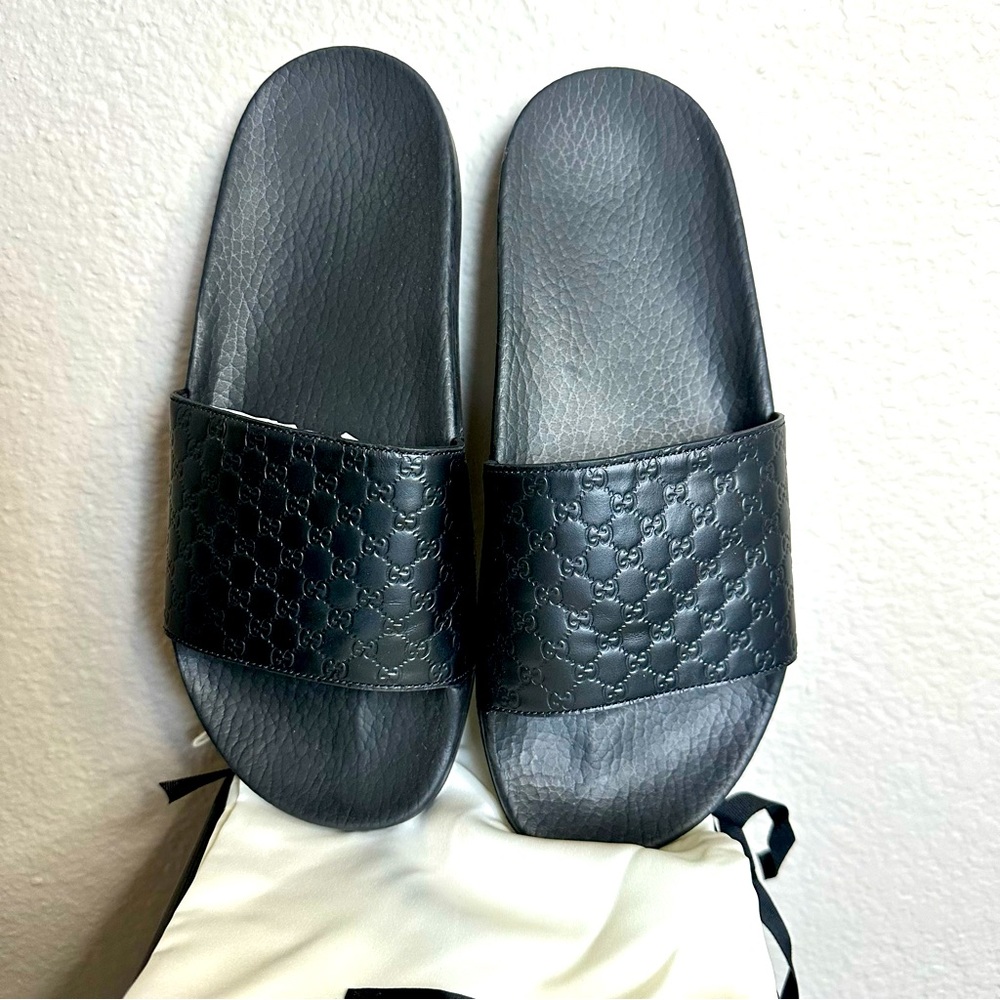 GUCCI SLIDES
